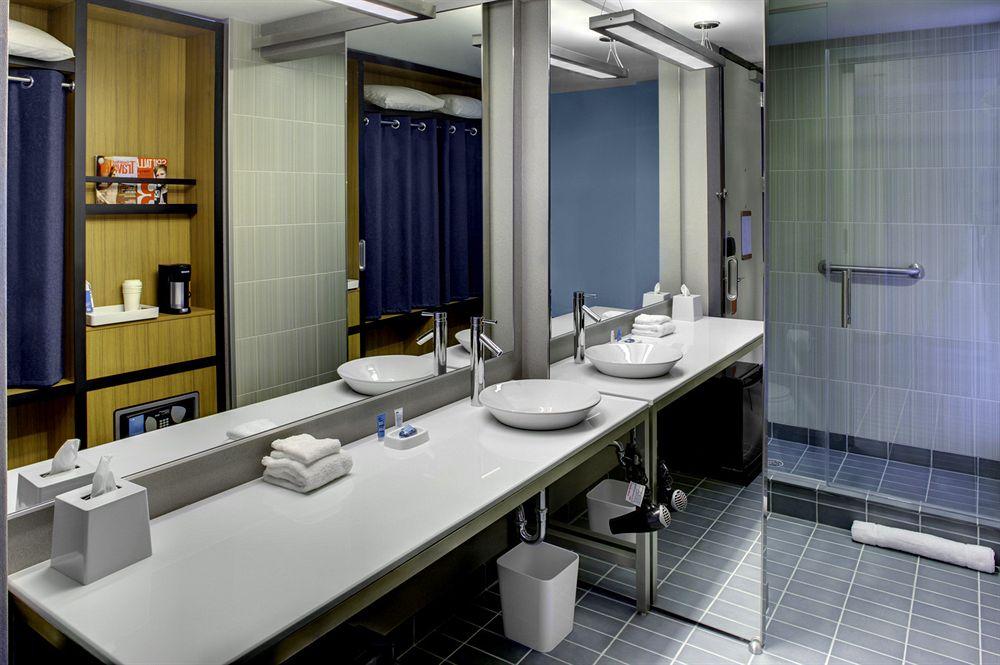 Hotel Aloft Bengaluru Whitefield Esterno foto